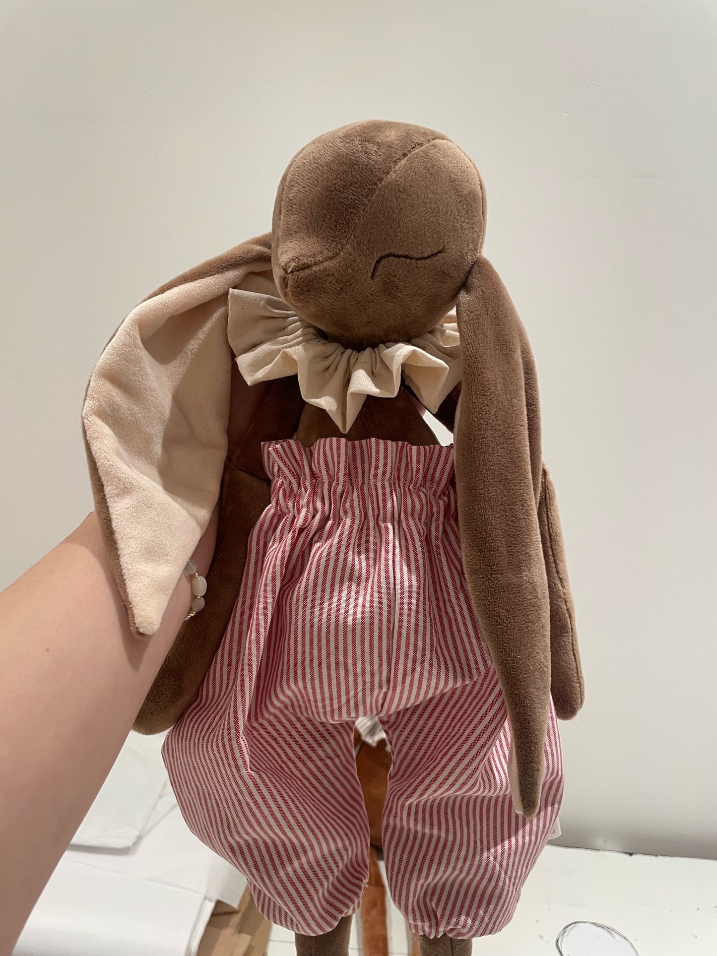 Cirkusvänner - Hare - Brun - Grå