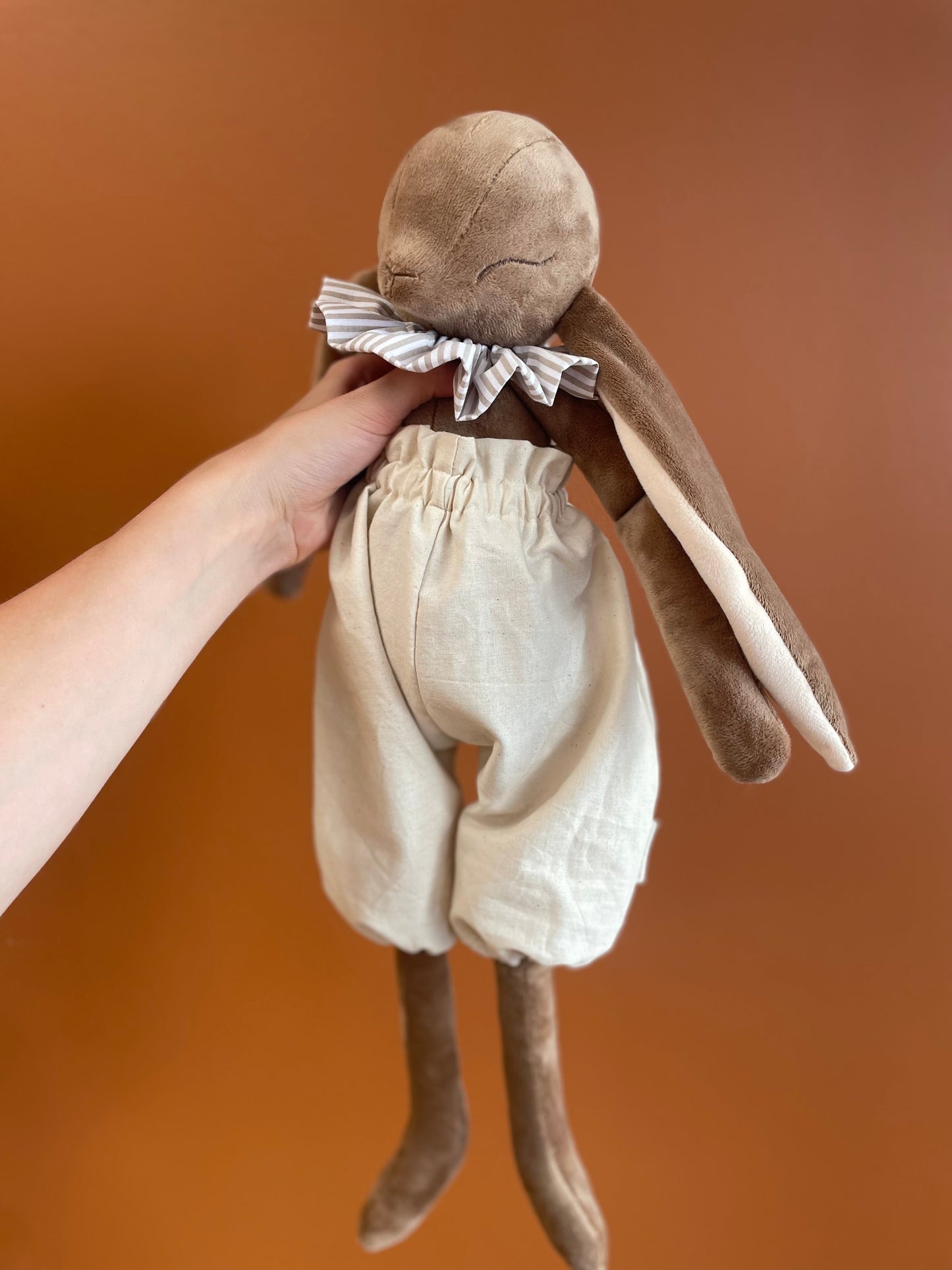 Cirkusvänner - Hare - Brun - Grå