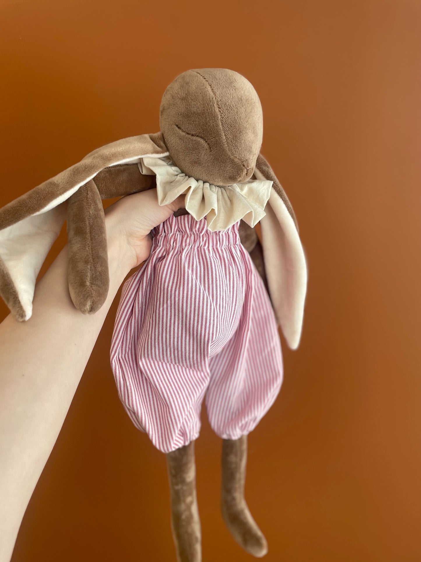 Cirkusvänner - Hare - Brun - Grå